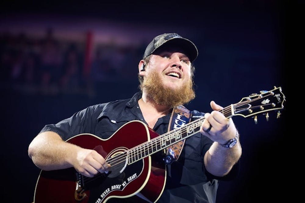 Luke Combs Growin Up And Gettin Old Tour At New Era Field