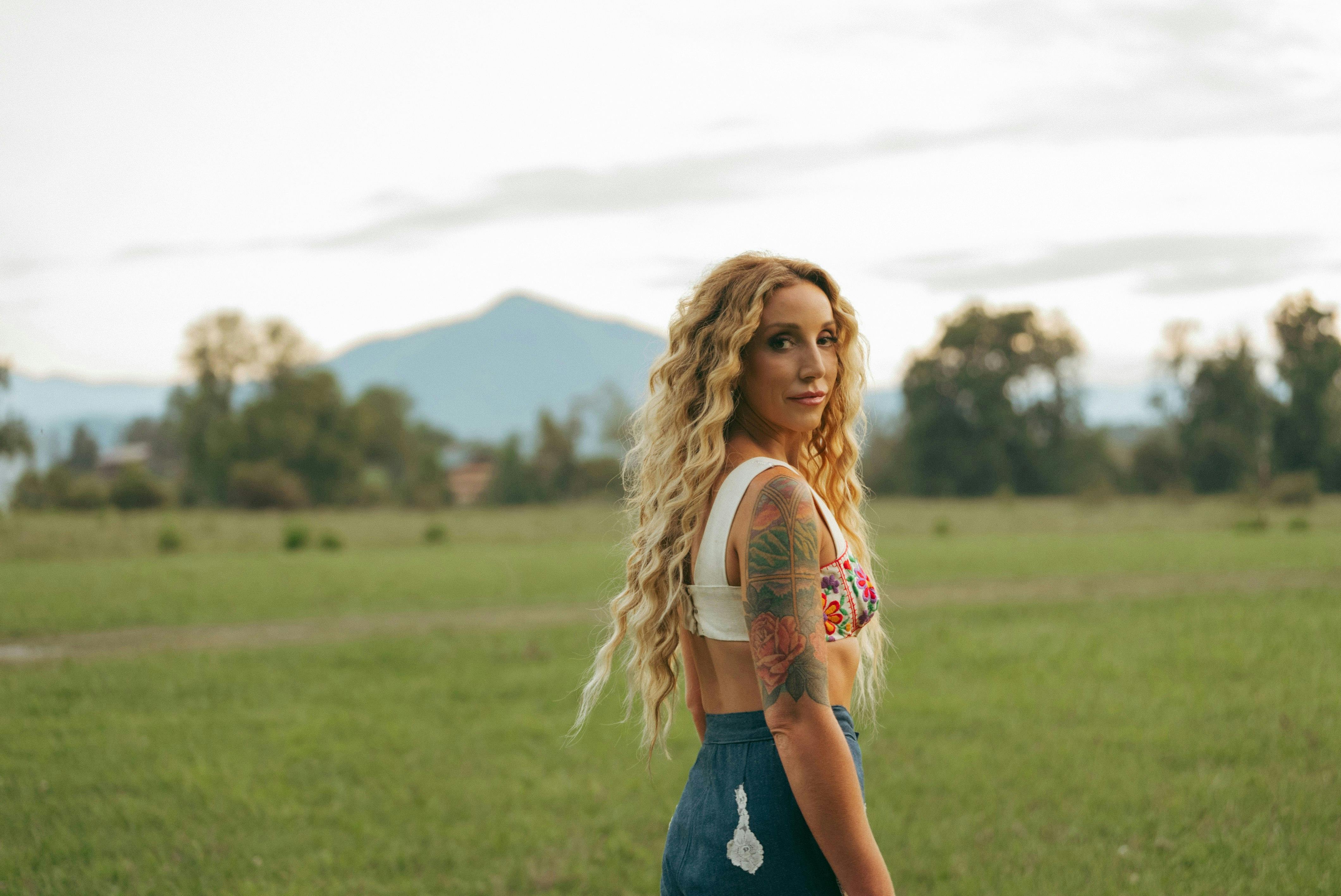 Tractor Tavern Presents: Ashley Monroe, Striking Matches