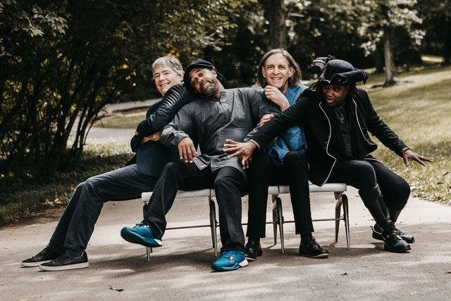 Béla Fleck & The Flecktones: Jingle All The Way