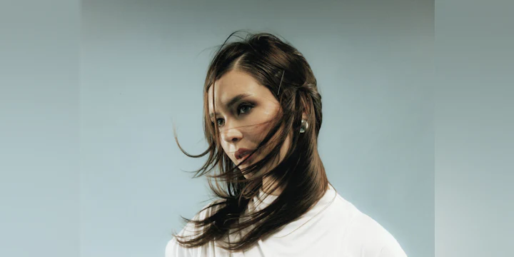 Katie Tupper - Greyhound Tour