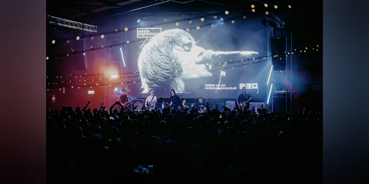 OASIS SUPERNOVA: The Knebworth Experience