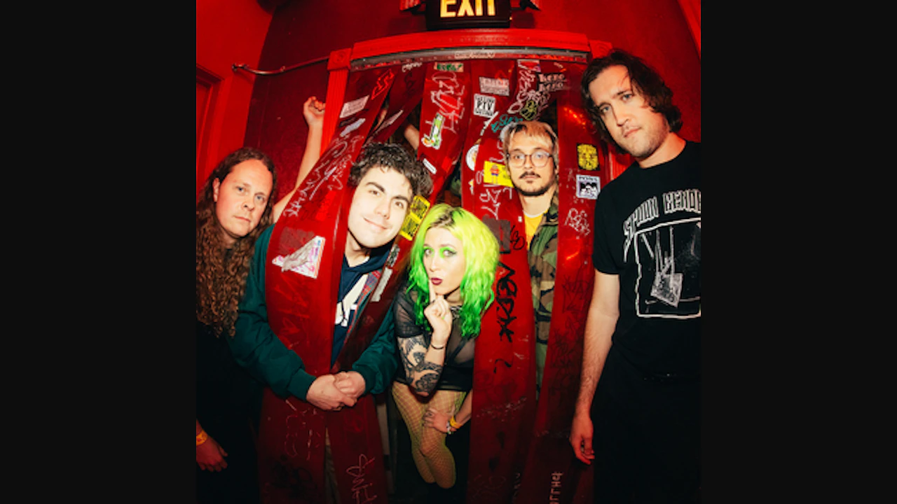 Frankie and the Witch Fingers