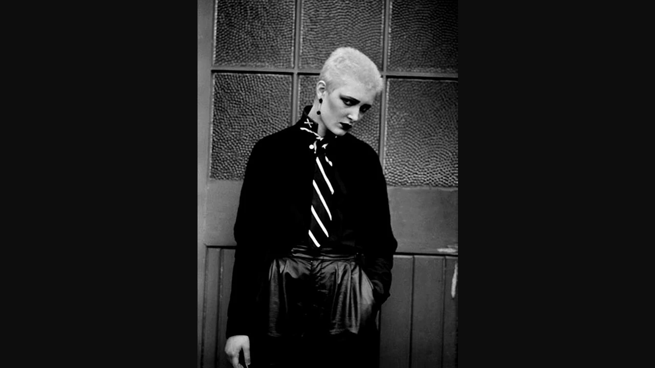 Friday I'm In Love / New Wave Party