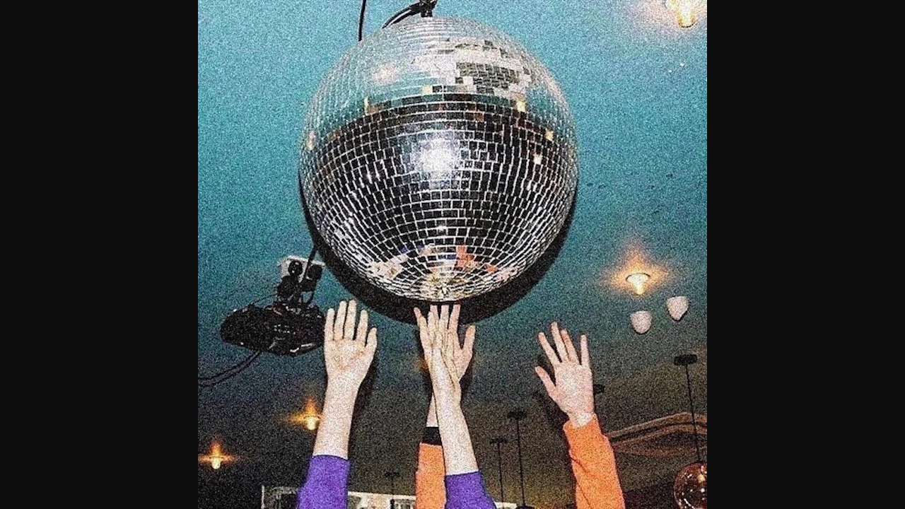 Gimme! Gimme! Gimme! / Nuit Disco