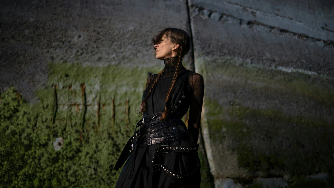 Penelope Trappes w/ Anna Johnson