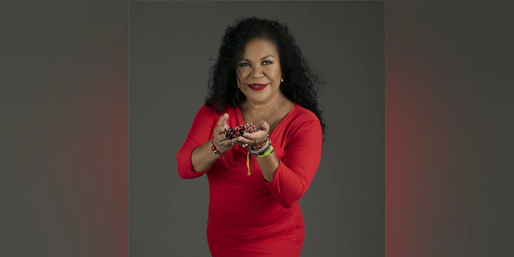 Eva Ayllón