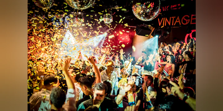 Vintage by Sebastian Gamboa