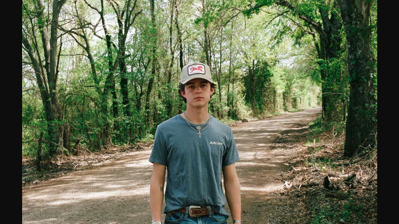 Waylon Wyatt - Dustpiles World Tour