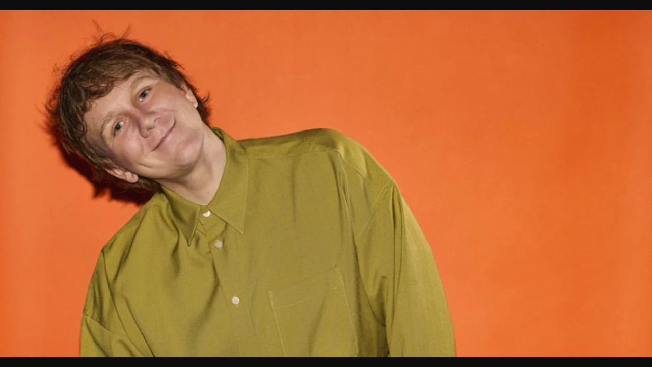 Josh Thomas