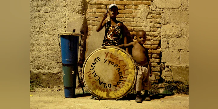 CINECLUB 113: En la Caliente - Bichigyalli