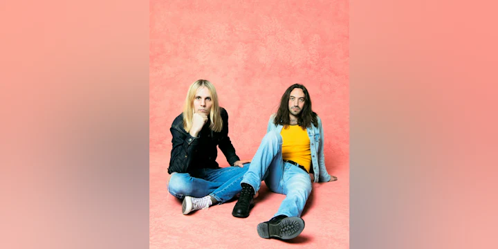 Odd Couple + Support: Kombynat Robotron