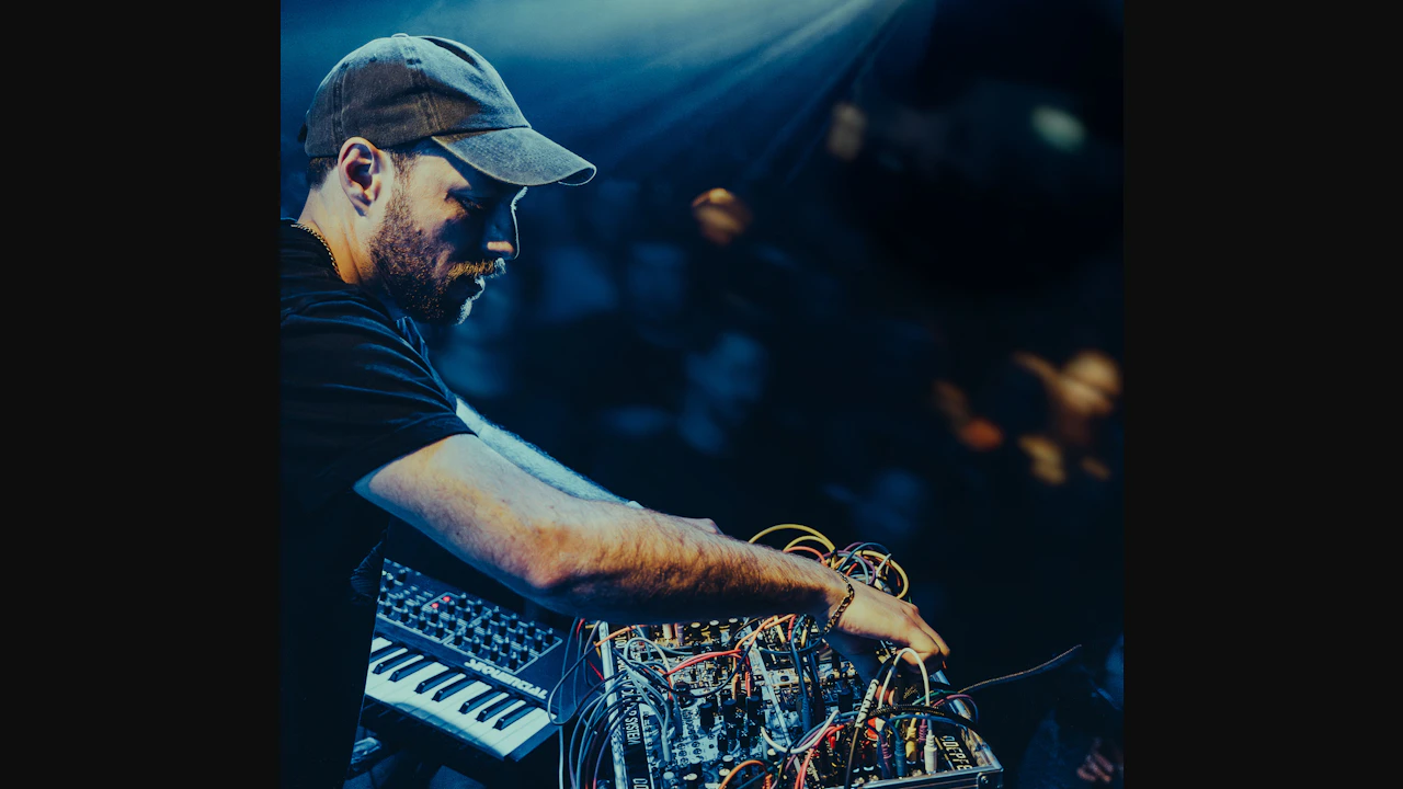 Lawrence Hart - ADE