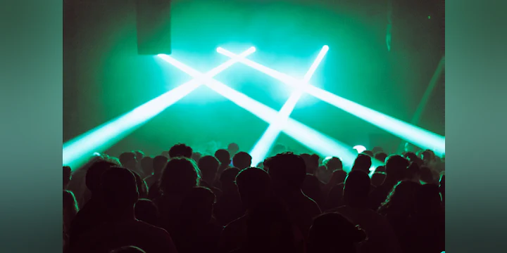 Central - Youandewan b2b Liquid Earth, Laurine + Ron Obvious
