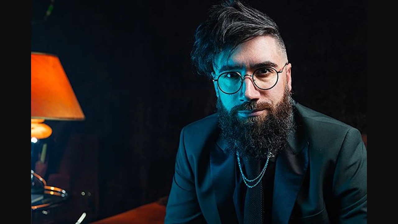 Peter Antoniou Pretty Psychic Tour