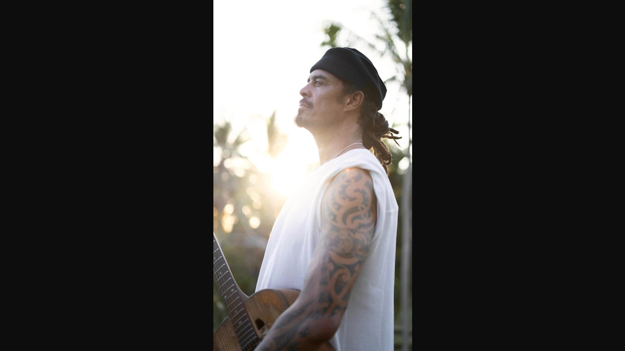 Michael Franti Trio - Heartstrings & Dynamite