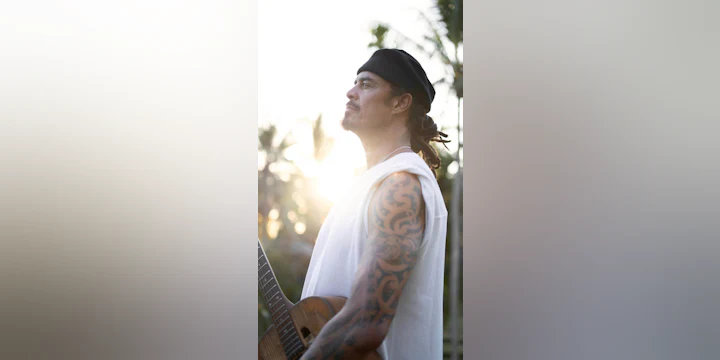 Michael Franti Trio - Heartstrings & Dynamite