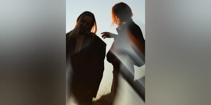 Eli & Fur - Dreams at Dusk