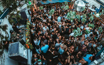 Eos Lounge