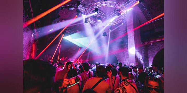 Free Tickets + Free Drink: Rnb, Afrohouse, Latin House, Reggaeton, Pop - Motive Party