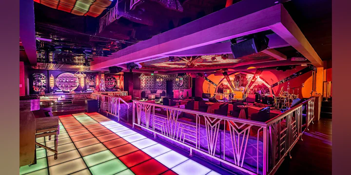 MUZIQUE Fridays / Kiss Kiss Bang Bang w/ SPECIAL GUEST DJS