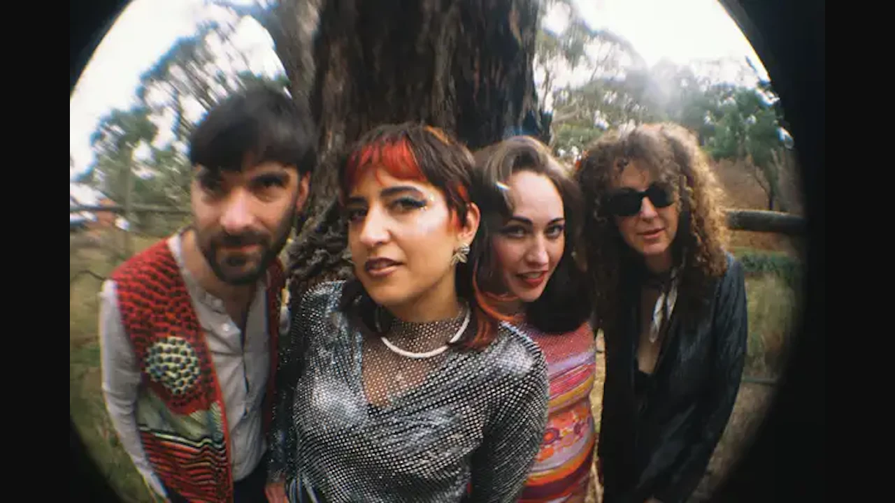 Derya Yildirim & Grup Şimşek, Thee Marloes