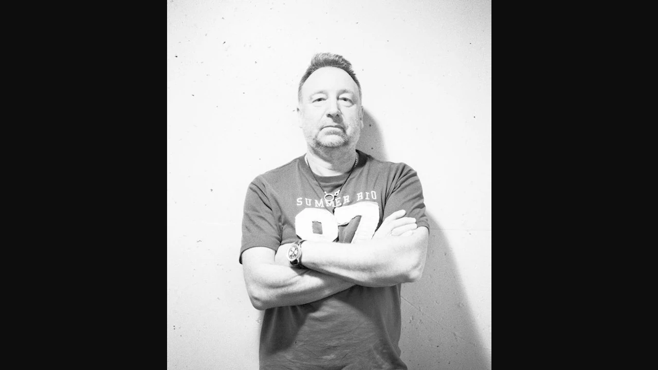 Peter Hook & The Light