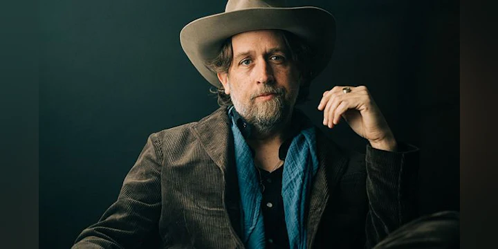 Hayes Carll: Grateful for Christmas Tour