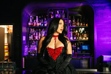 Easy's Cocktail Lounge