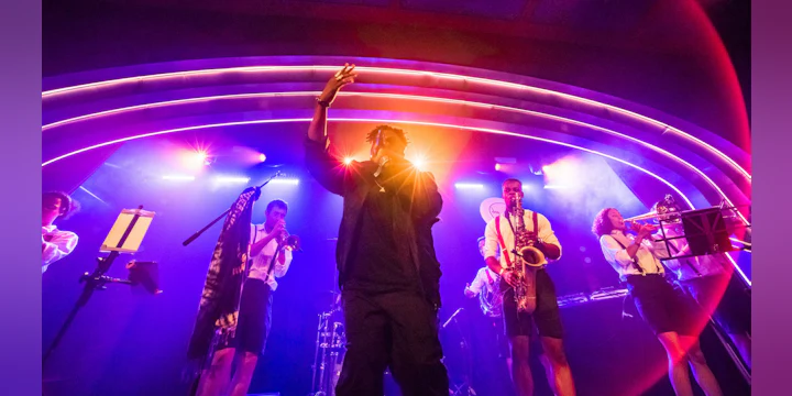 Das Brass Xmas Blowout