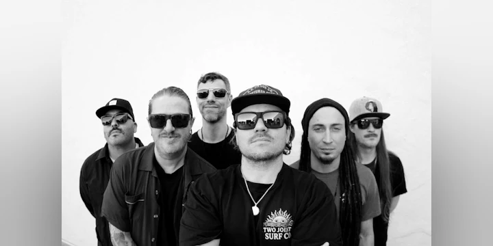 The Elovaters - Shark Belly Motel Tour