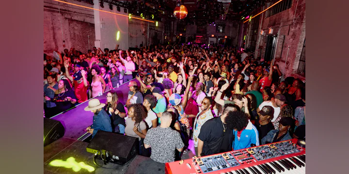 Holiday Grooves Got Us Dancin' | Soul in the Horn | Brooklyn, Ny