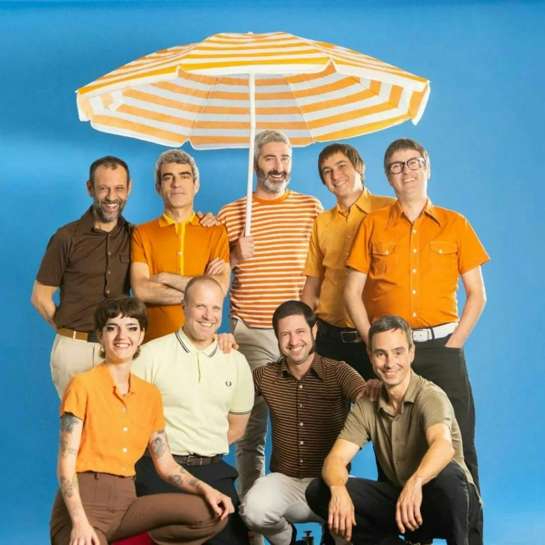 Los Retrovisores + Minibús Intergalàctic