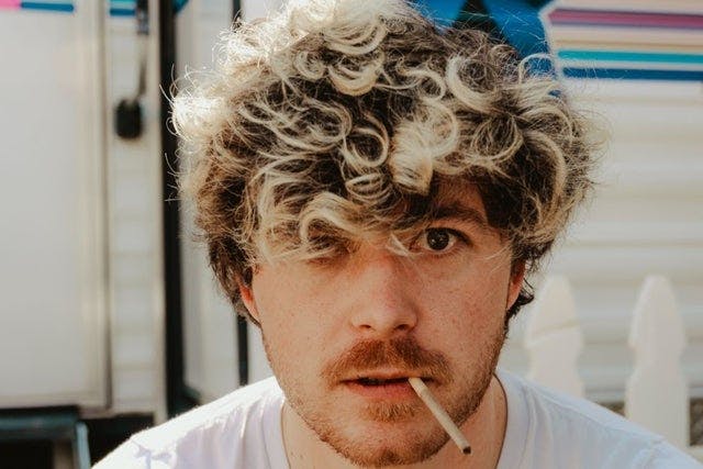 Jakobs Castle x Strawberry Fuzz: BVRNT/TOUR