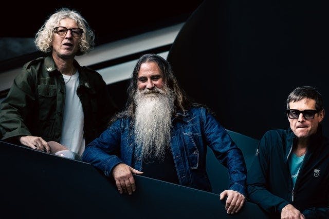 Cast - 30 Years Of All Change