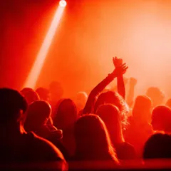 Martes / Tuesday At City Hall Club || Download Your Free Pass
