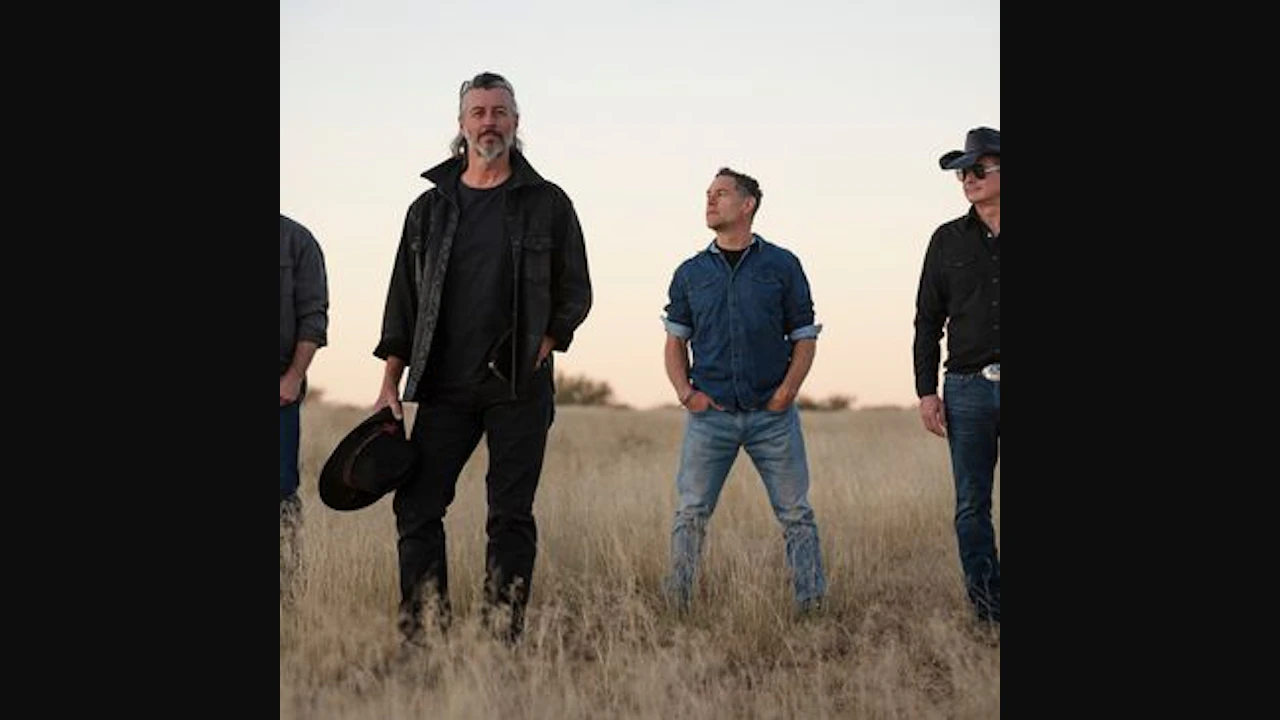 Roger Clyne & the Peacemakers