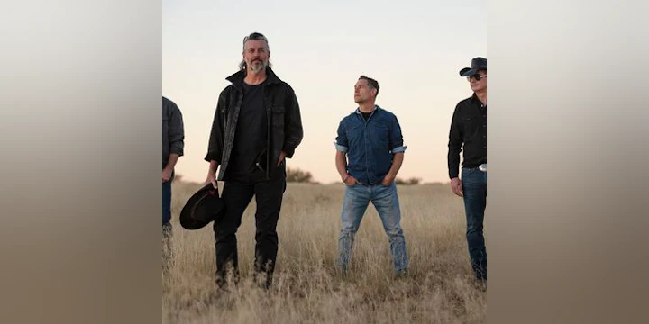 Roger Clyne & the Peacemakers