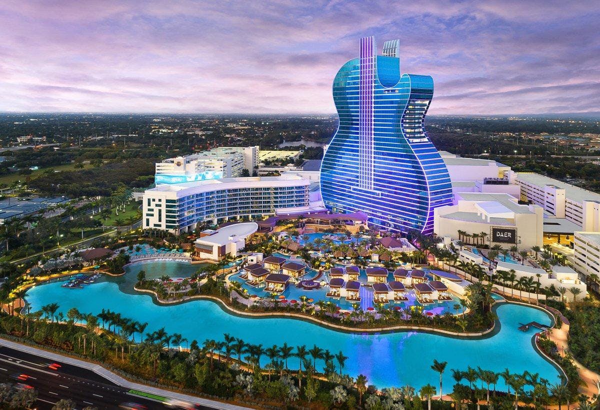 Miami Pool Crawl at Miami Pool Crawl - Saturday, May 31 2025 | Discotech