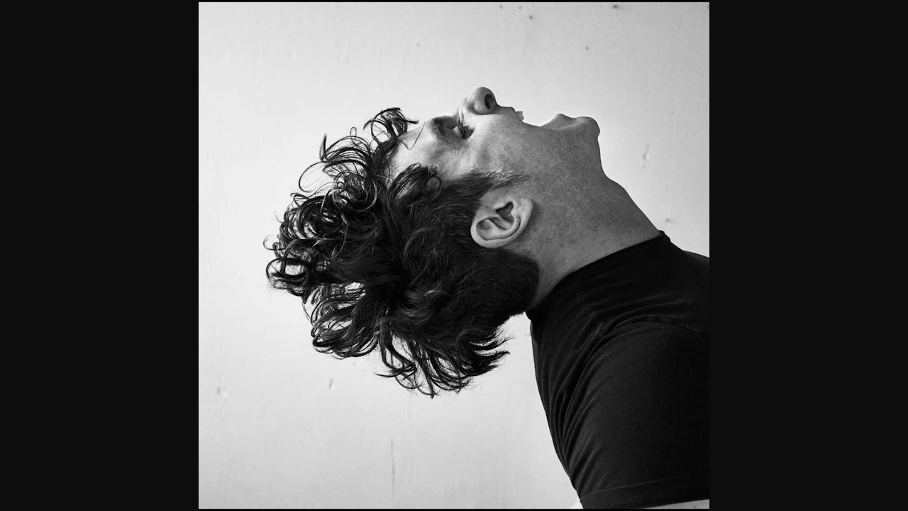 Low Cut Connie
