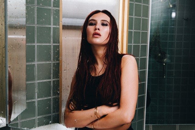 Mimi Webb