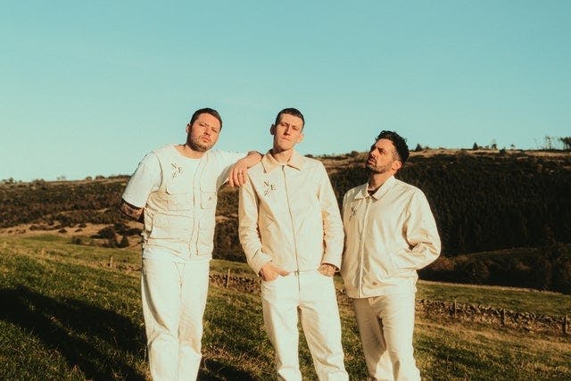 Nathan Evans & The Saint PHNX Band