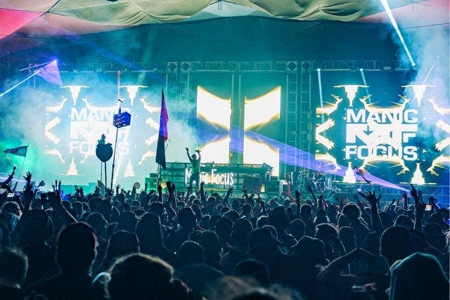 Manic Focus' Magic Tour (18+)