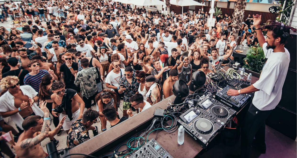 Go Beach Club