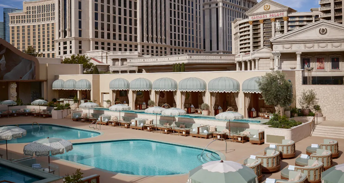 Omnia Dayclub photo