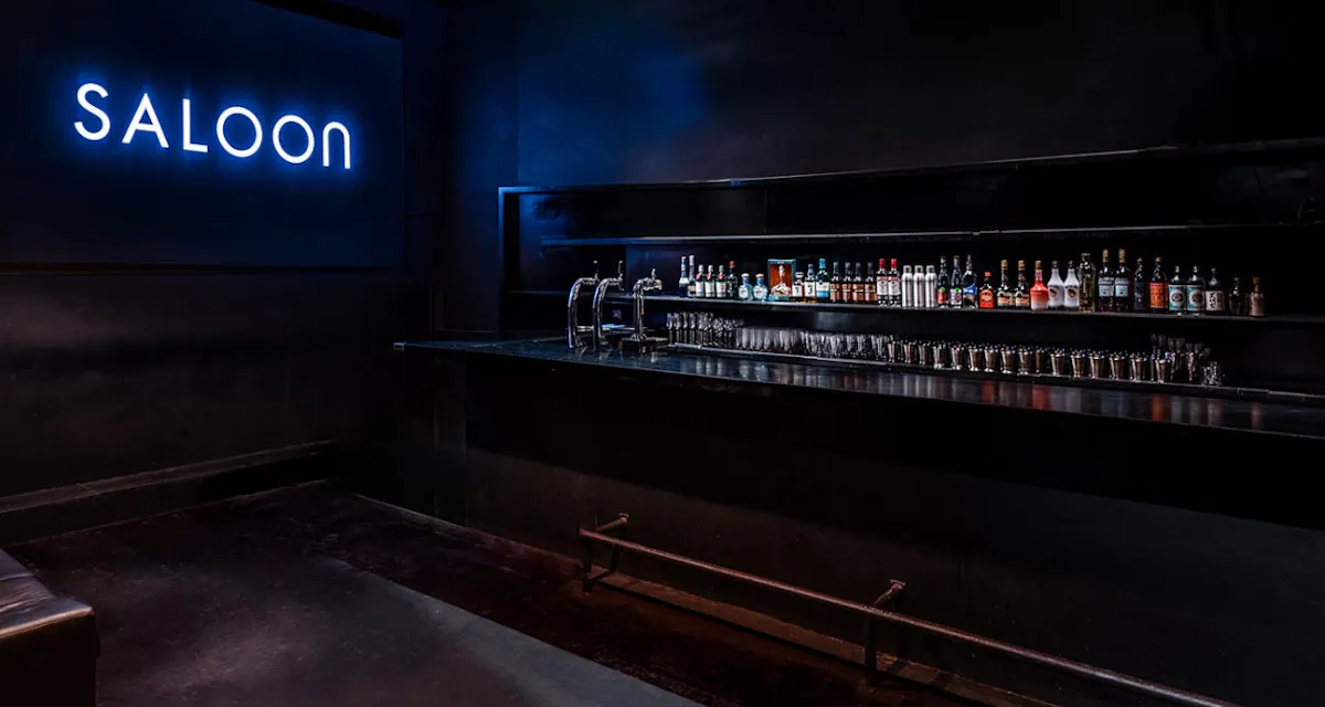 Saloon photo