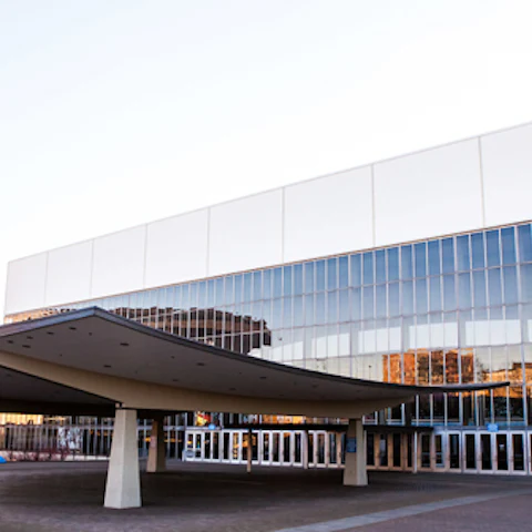 Veterans Memorial Coliseum