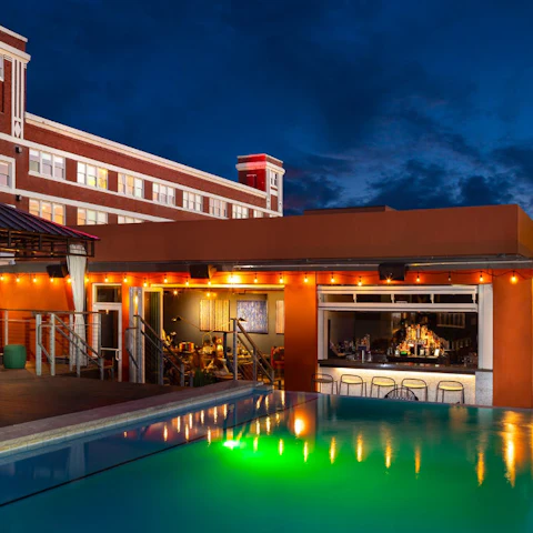 Canvas Hotel