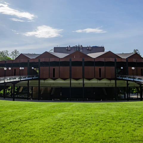 Saratoga Performing Arts Center