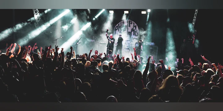 Amplified Live