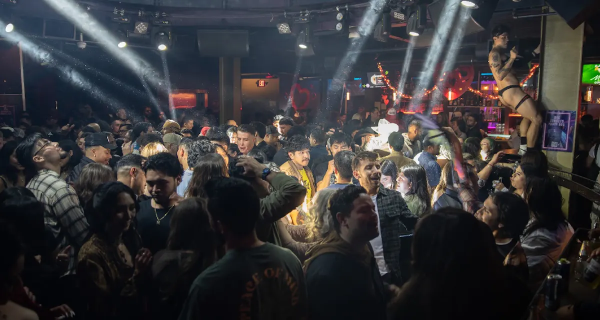 Faces Nightclub photo
